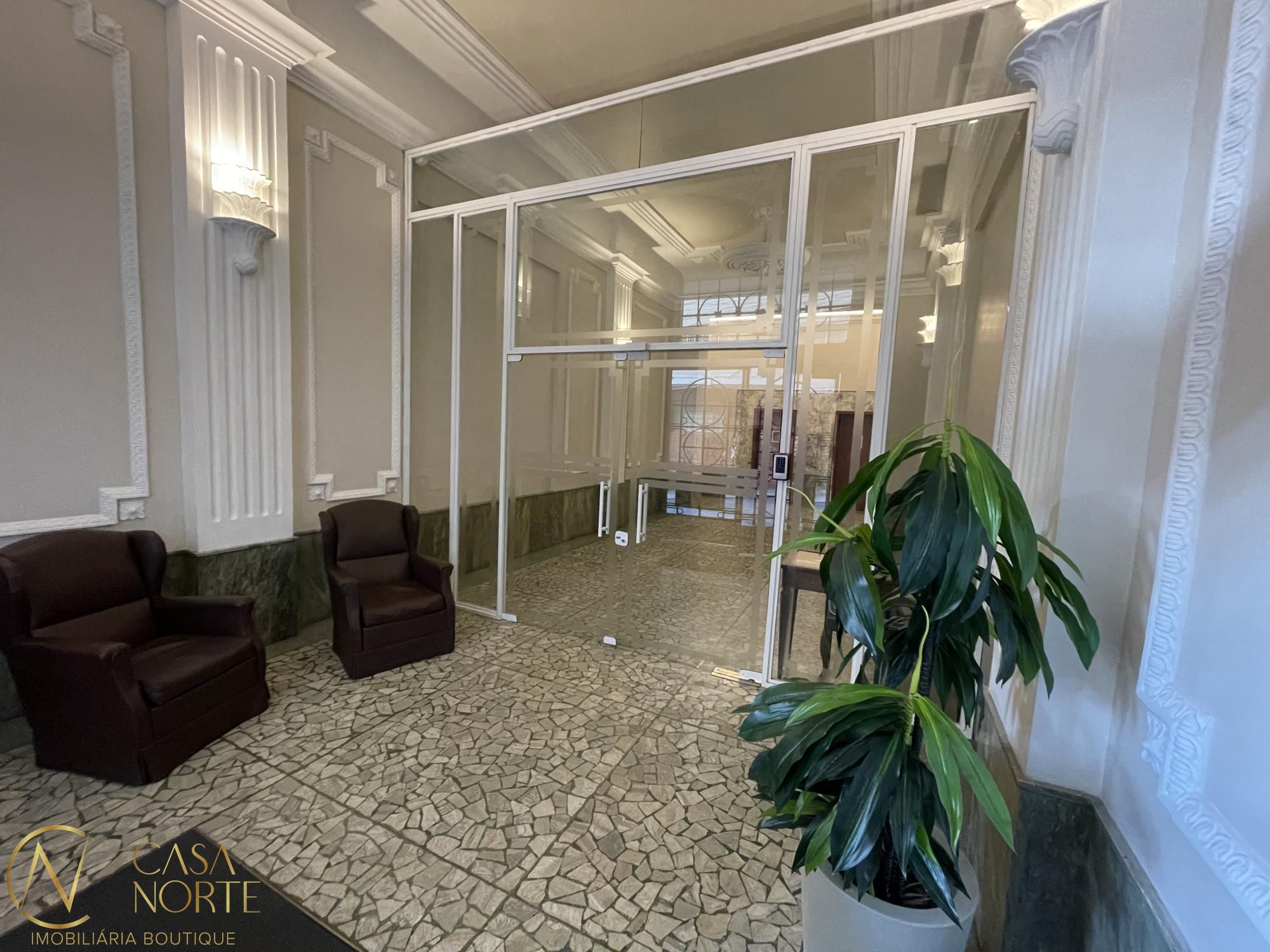 Apartamento à venda com 2 quartos, 139m², Rua Doutor Barros Cassal no bairro Floresta em Porto Alegre