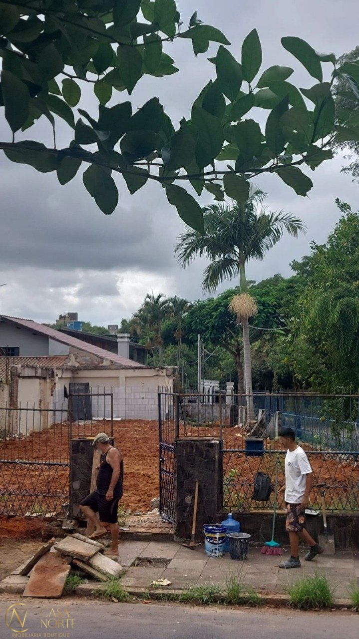 Terreno à venda  com 363m², Rua Cruz Jobim no bairro Jardim Itu em Porto Alegre