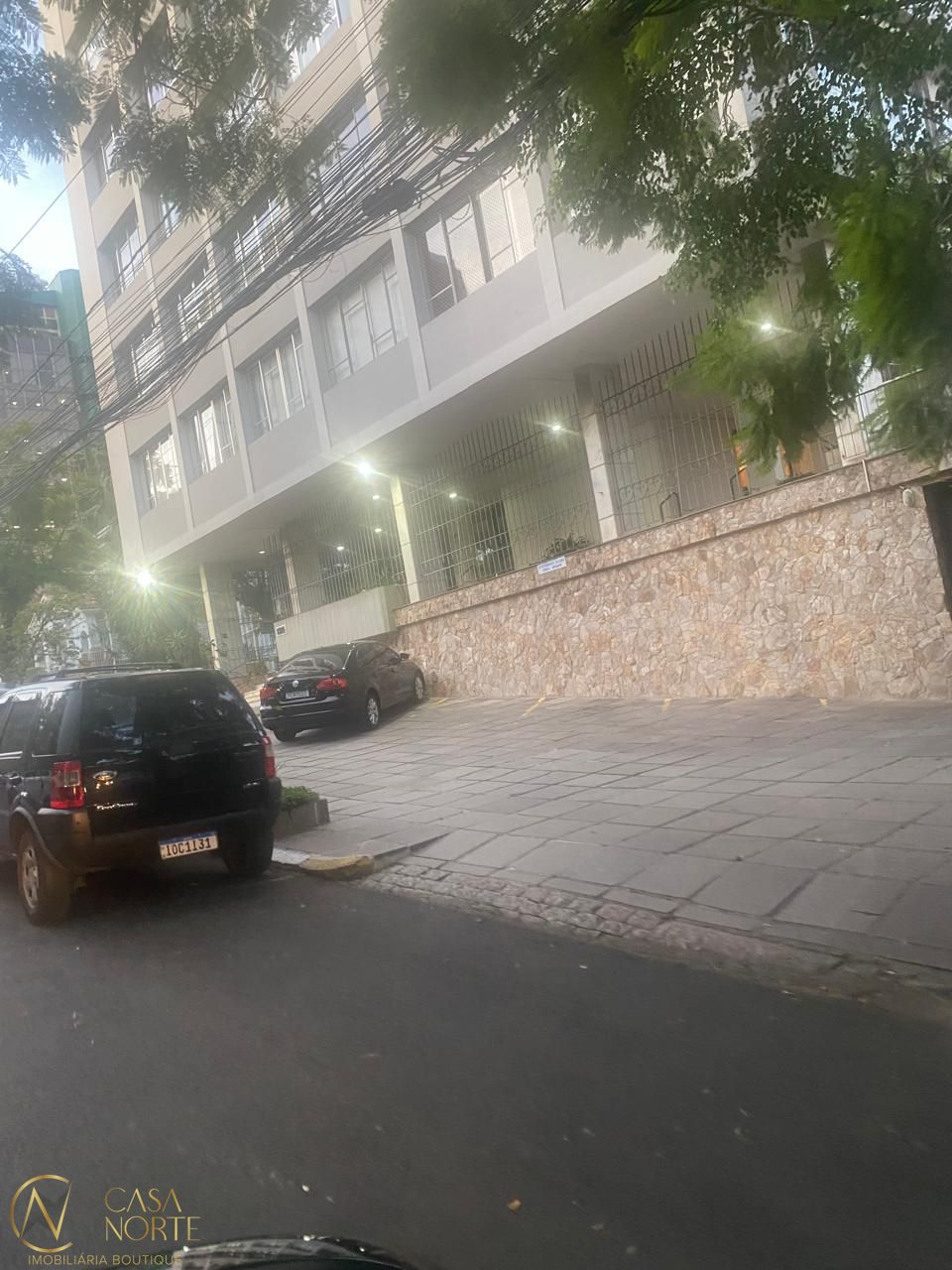 Apartamento à venda com 4 quartos, 170m², 1 suíte, Rua Ramiro Barcelos no bairro Independência em Porto Alegre