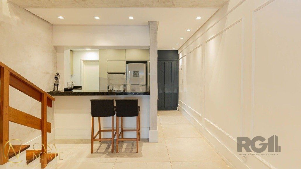 Cobertura à venda com 3 quartos, 200m², 1 suíte, 2 vagas, Rua Anita Garibaldi no bairro Mont Serrat em Porto Alegre