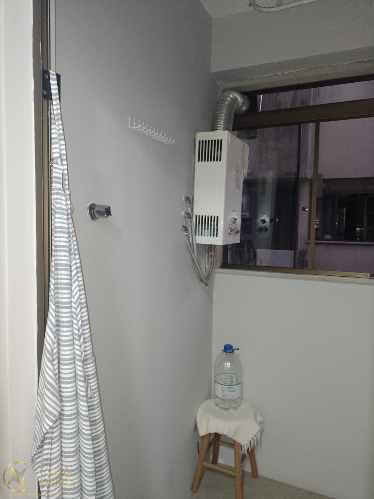 Apartamento à venda com 2 quartos, 60m², 1 vaga, Rua Miguel Tostes no bairro Rio Branco em Porto Alegre