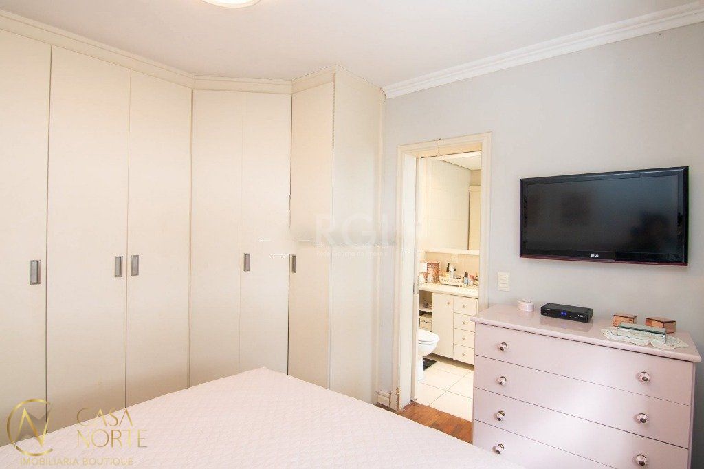Apartamento à venda com 3 quartos, 102m², 1 suíte, 2 vagas, Avenida América no bairro Auxiliadora em Porto Alegre