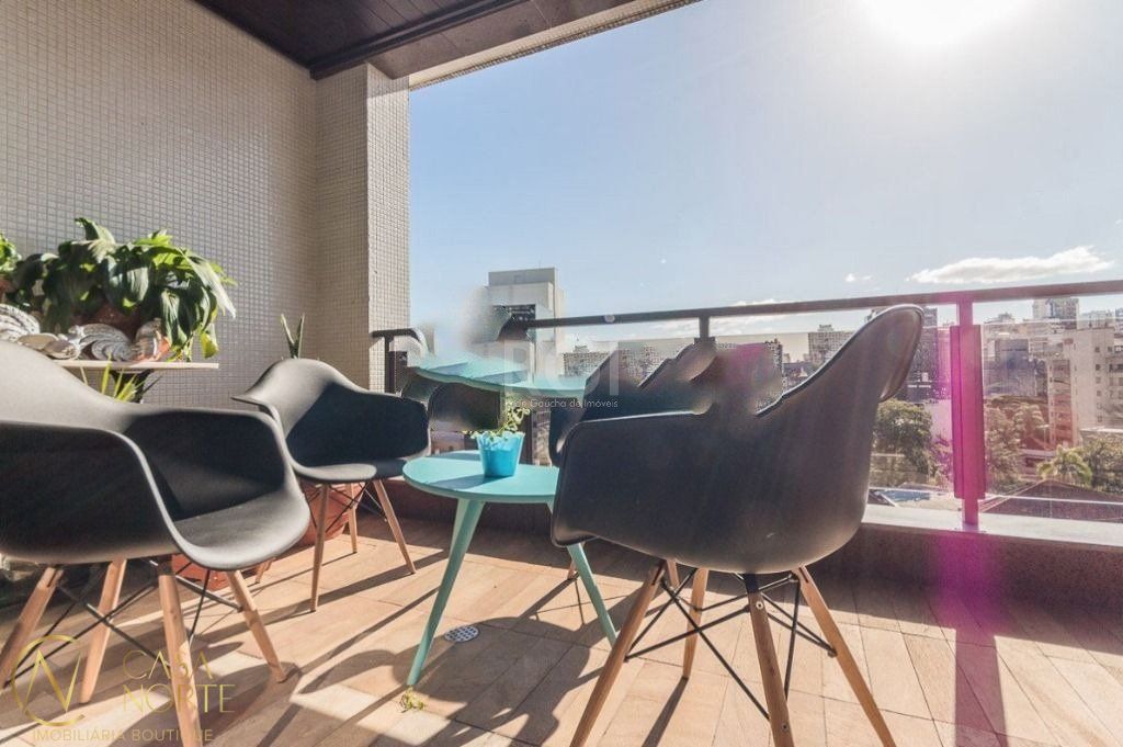 Cobertura à venda com 4 quartos, 335m², 2 suítes, 2 vagas, Rua Vítor Meireles no bairro Rio Branco em Porto Alegre