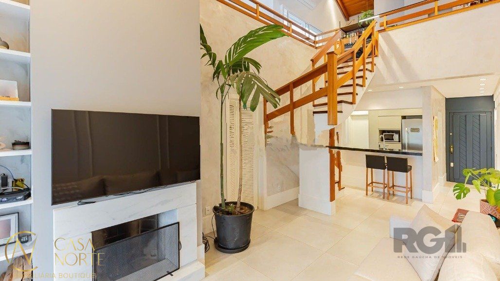 Cobertura à venda com 3 quartos, 200m², 1 suíte, 2 vagas, Rua Anita Garibaldi no bairro Mont Serrat em Porto Alegre