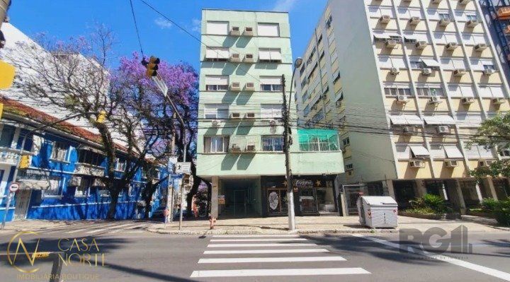 Apartamento à venda com 3 quartos, 147m², 1 suíte, 1 vaga, Avenida Independência no bairro Independência em Porto Alegre