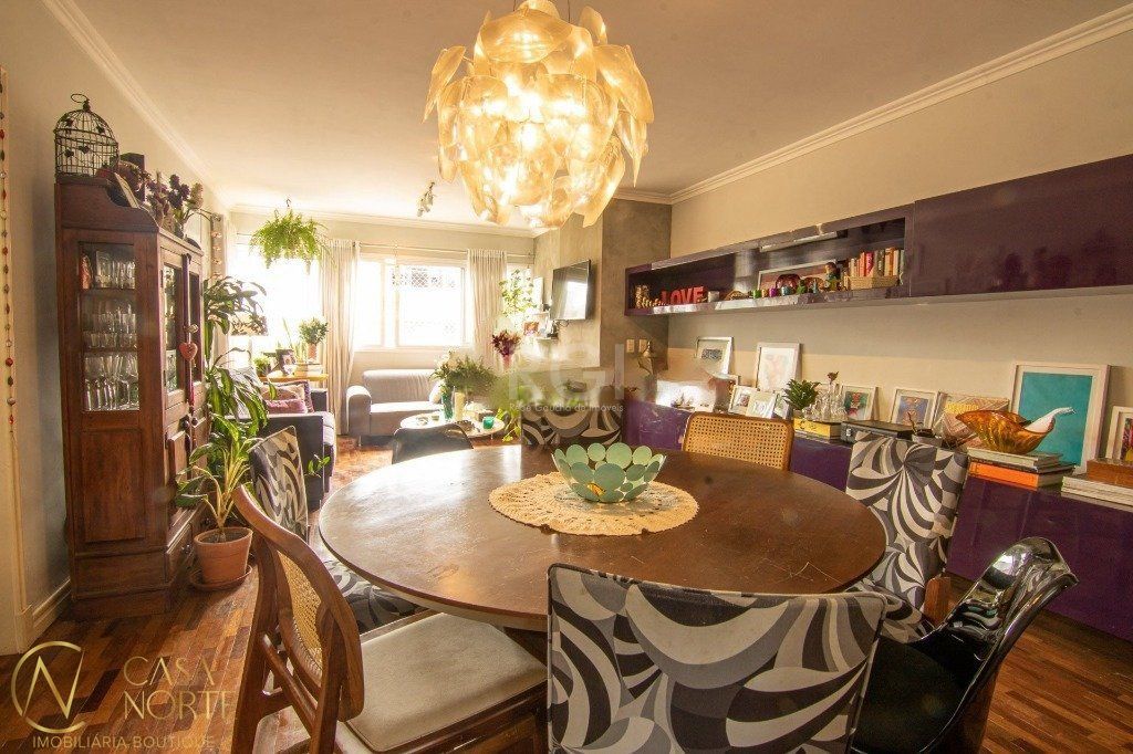 Apartamento à venda com 3 quartos, 102m², 1 suíte, 2 vagas, Avenida América no bairro Auxiliadora em Porto Alegre