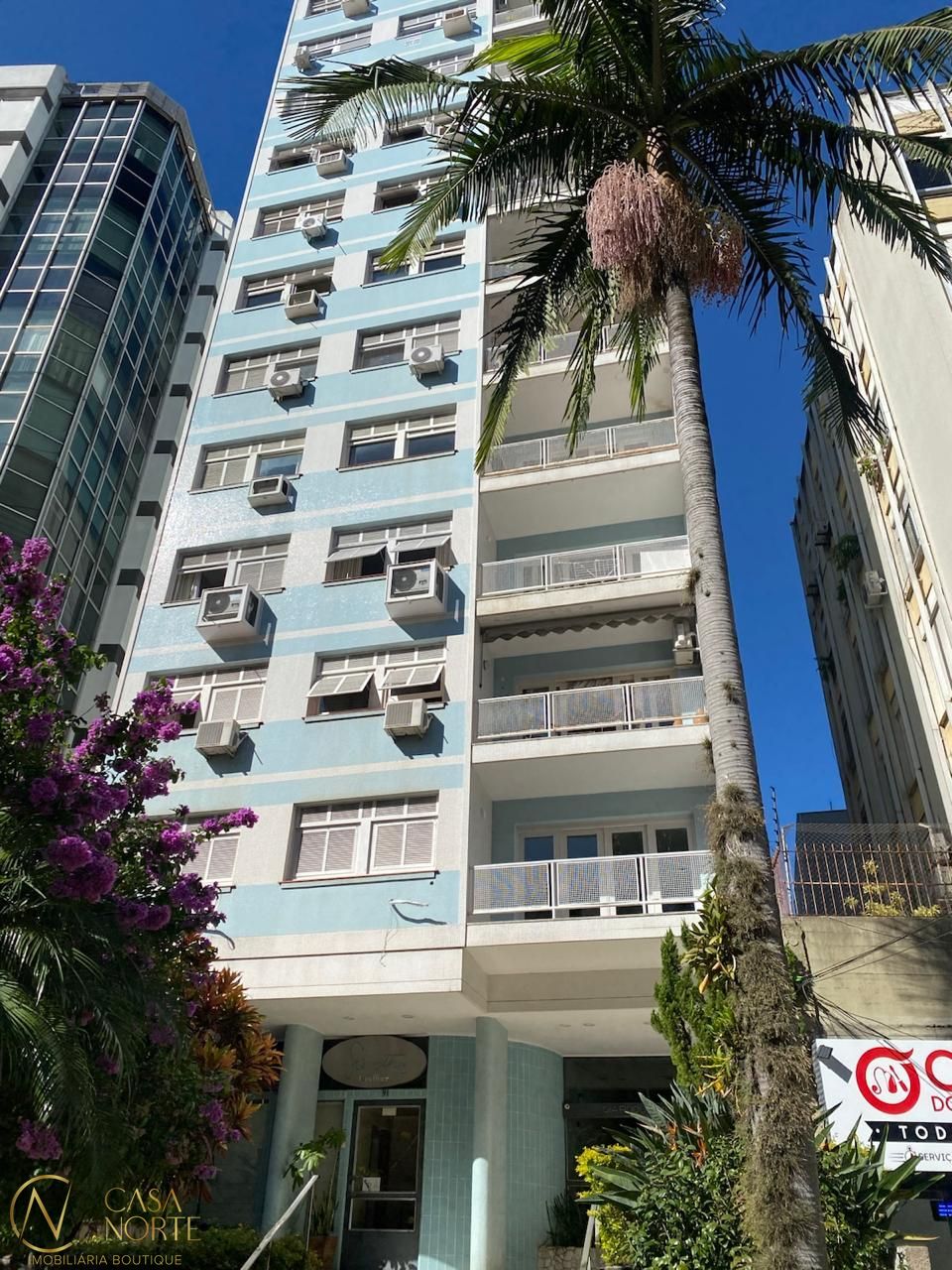 Apartamento à venda com 3 quartos, 148m², 1 suíte, 1 vaga, Rua Vinte e Quatro de Outubro no bairro Moinhos de Vento em Porto Alegre