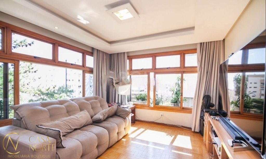 Apartamento à venda com 3 quartos, 232m², 1 suíte, 2 vagas, Rua Engenheiro Teixeira Soares no bairro Bela Vista em Porto Alegre