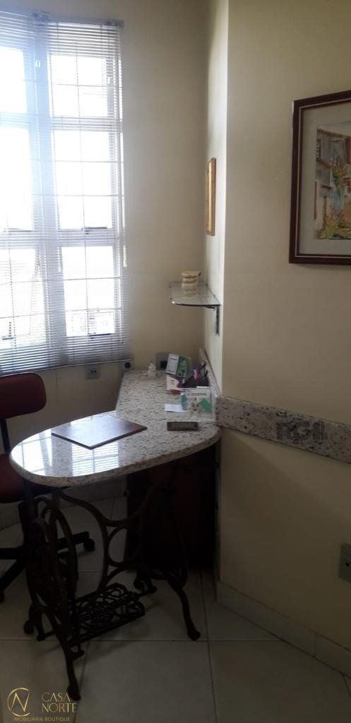 Casa à venda com 3 quartos, 350m², 1 suíte, Rua Coronel Corte Real no bairro Petrópolis em Porto Alegre