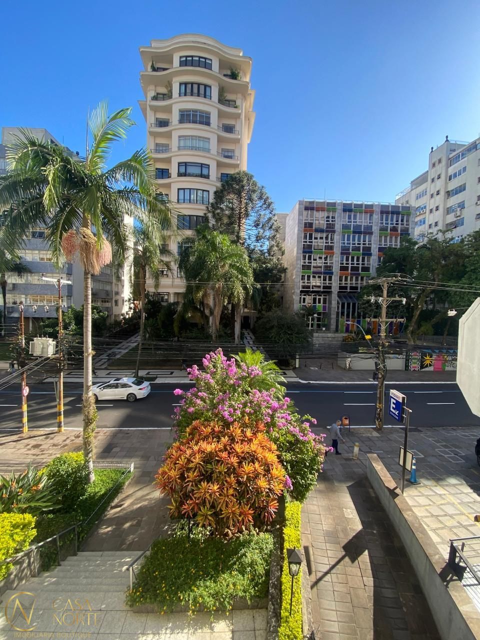 Apartamento à venda com 3 quartos, 148m², 1 suíte, 1 vaga, Rua Vinte e Quatro de Outubro no bairro Moinhos de Vento em Porto Alegre