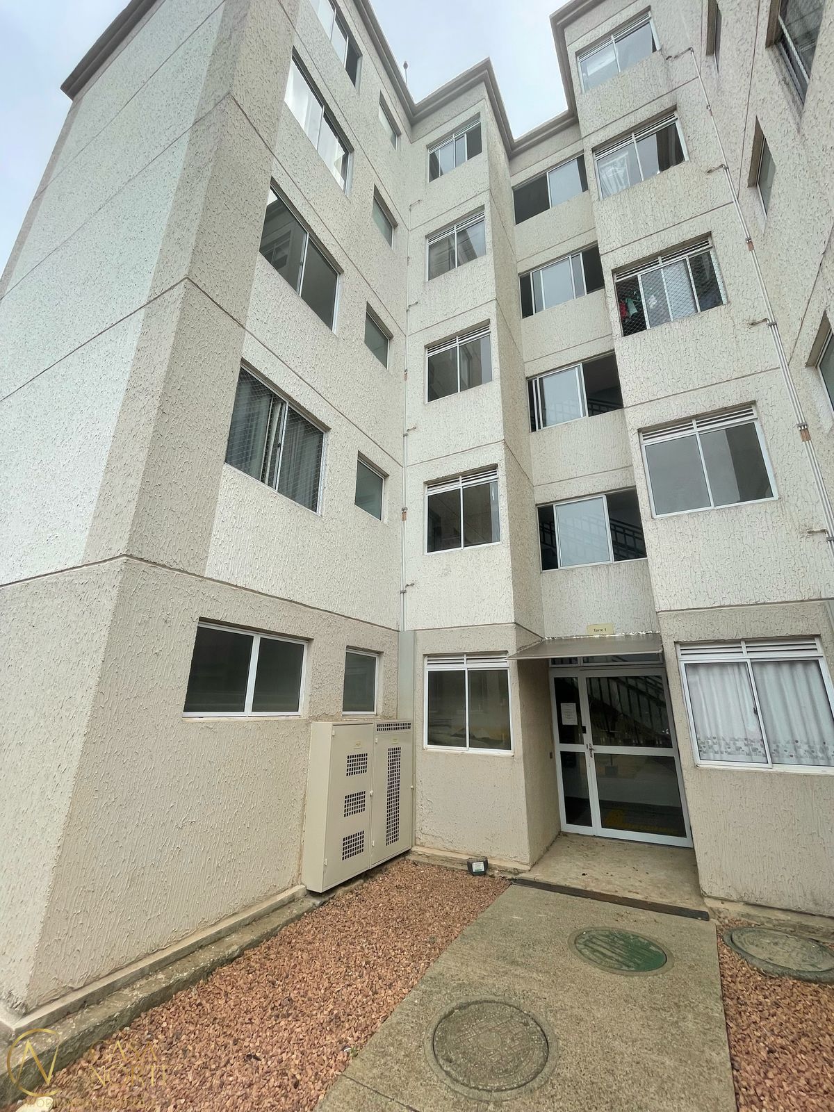 Apartamento à venda com 2 quartos, 41m², 1 vaga, Rua Gabriel Franco da Luz no bairro Sarandi em Porto Alegre