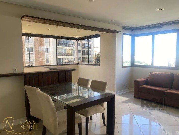 Apartamento à venda com 2 quartos, 85m², 1 suíte, 2 vagas, Rua Casemiro de Abreu no bairro Bela Vista em Porto Alegre