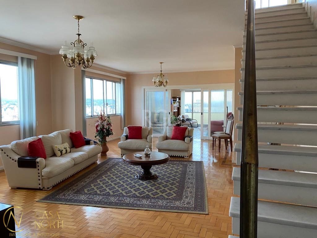 Apartamento à venda com 4 quartos, 405m², 1 suíte, 1 vaga, Rua Duque de Caxias no bairro Centro Histórico em Porto Alegre