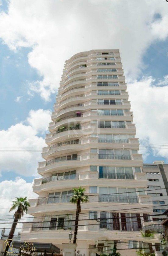 Apartamento à venda com 3 quartos, 272m², 3 suítes, 5 vagas, Rua Santo Inácio no bairro Moinhos de Vento em Porto Alegre