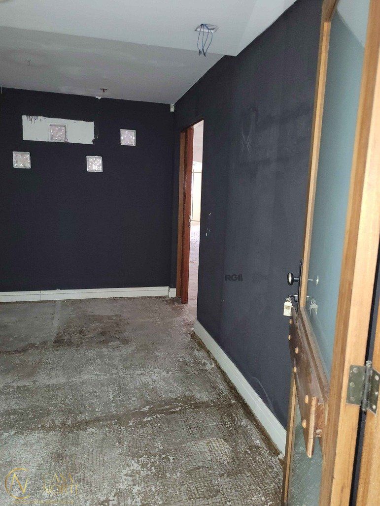 Sala Comercial à venda , 762m², Avenida Farrapos no bairro Floresta em Porto Alegre