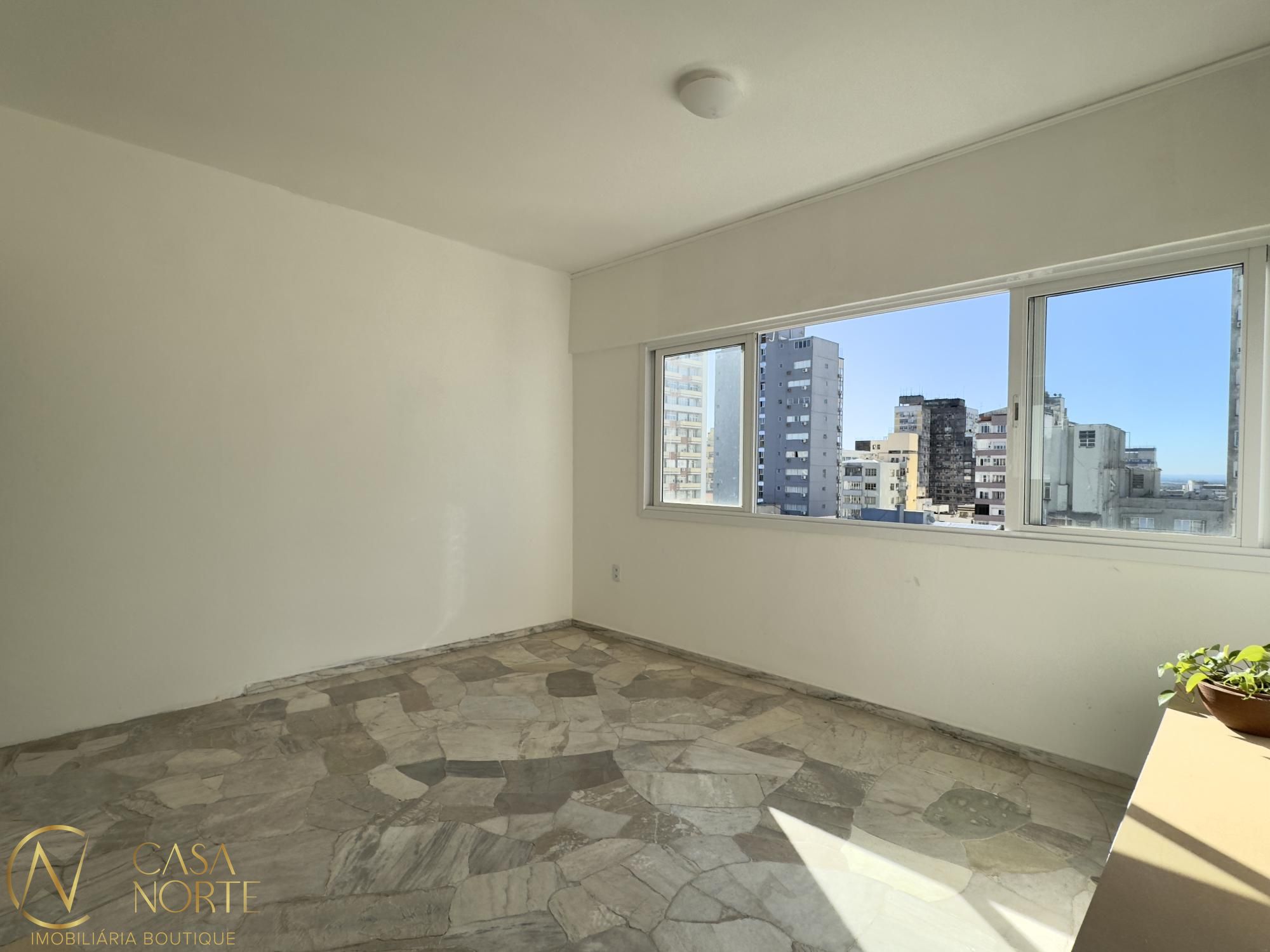 Apartamento à venda com 2 quartos, 59m², Praça Conde de Porto Alegre no bairro Centro Histórico em Porto Alegre