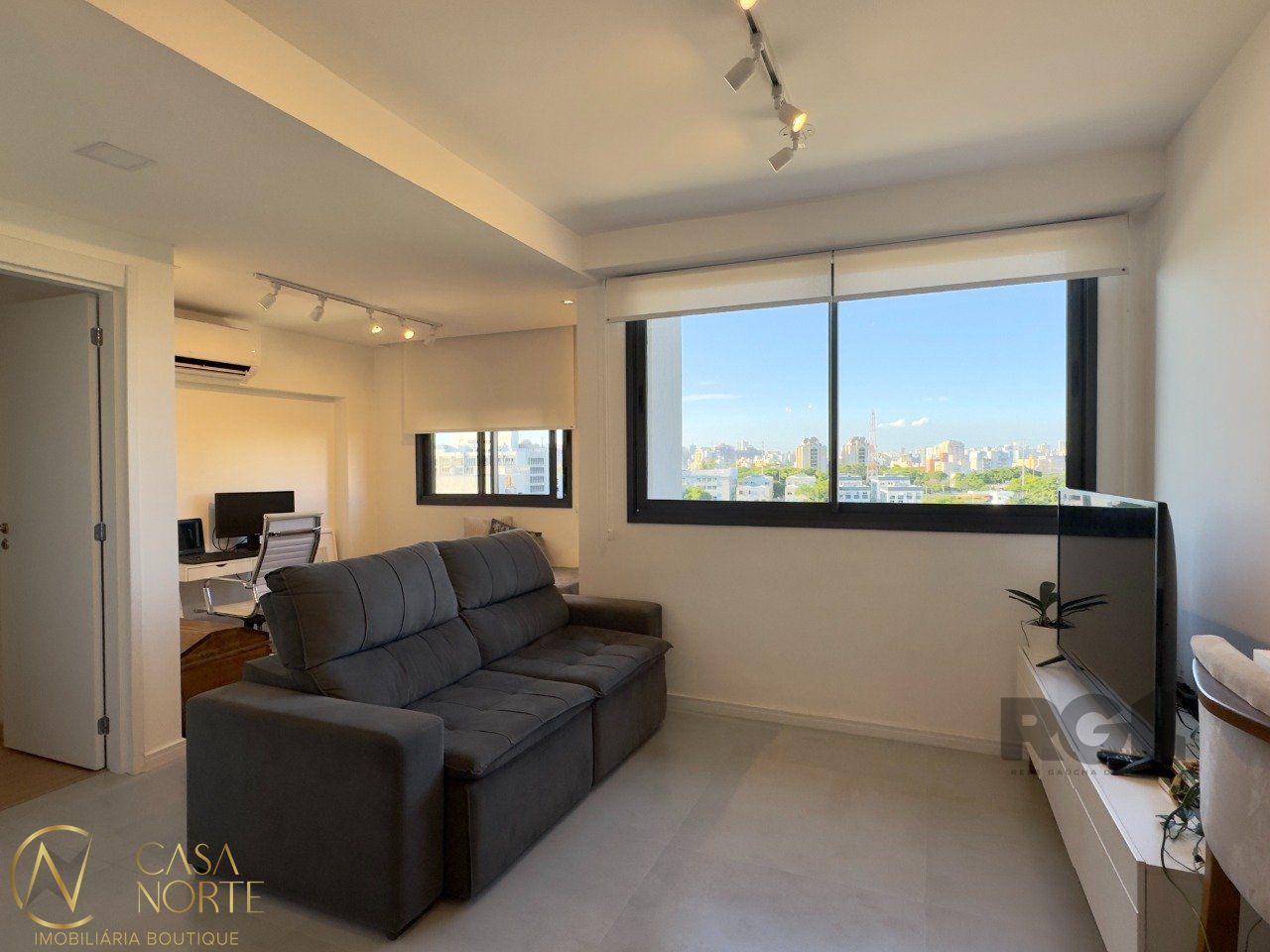 Apartamento à venda com 2 quartos, 58m², 1 suíte, 1 vaga, Rua Nunes Machado no bairro Azenha em Porto Alegre