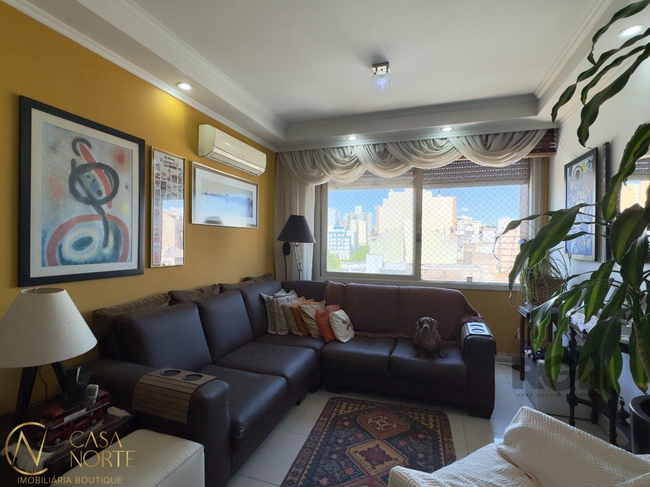 Apartamento à venda com 3 quartos, 101m², 1 suíte, 1 vaga, Rua Coronel Fernando Machado no bairro Centro Histórico em Porto Alegre