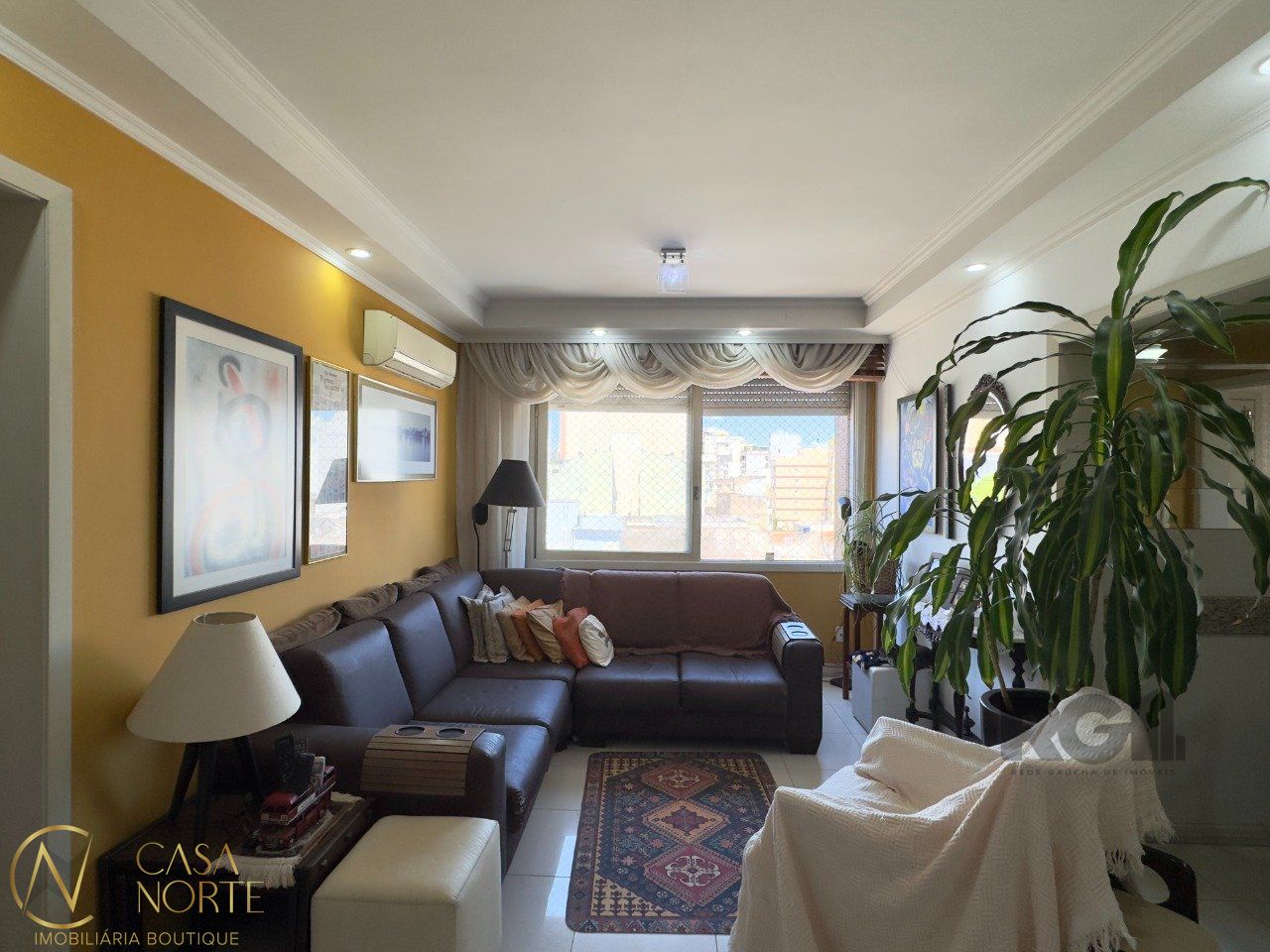 Apartamento à venda com 3 quartos, 101m², 1 suíte, 1 vaga, Rua Coronel Fernando Machado no bairro Centro Histórico em Porto Alegre