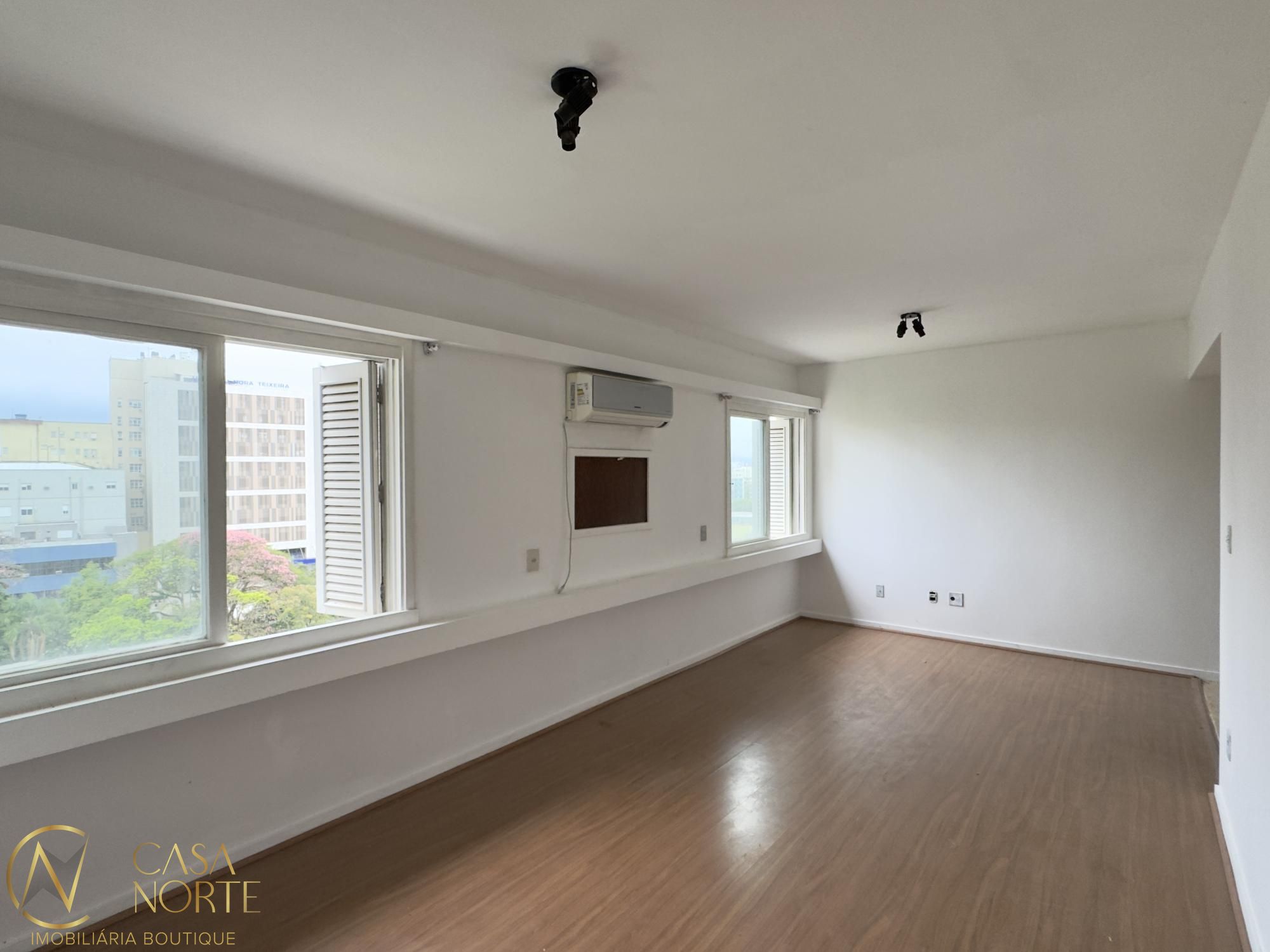 Apartamento à venda com 1 quarto, 30m², Rua Duque de Caxias no bairro Centro Histórico em Porto Alegre
