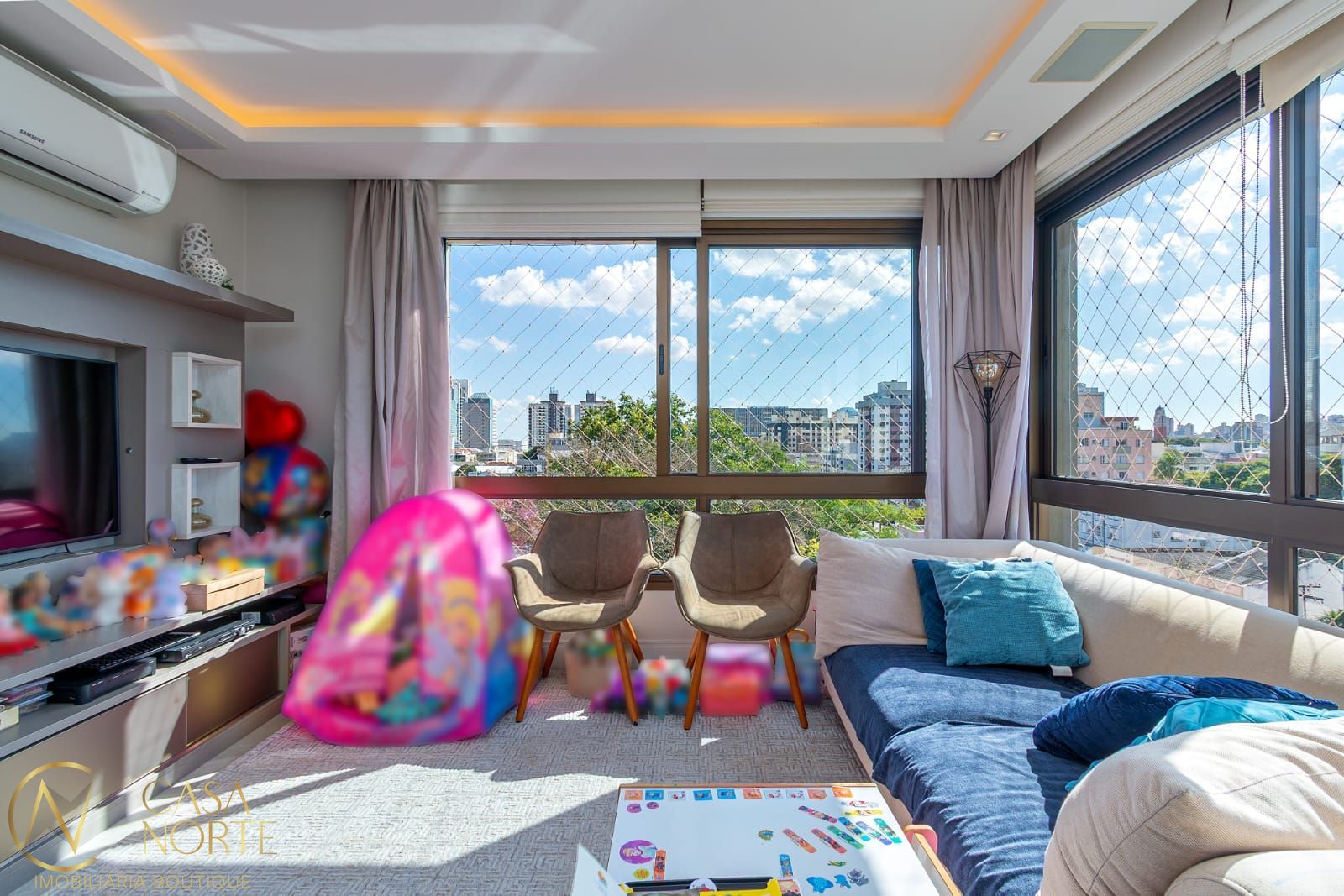 Apartamento à venda com 3 quartos, 90m², 1 suíte, 2 vagas, Rua Mucio Teixeira no bairro Menino Deus em Porto Alegre