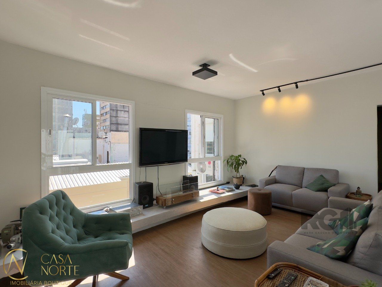 Apartamento à venda com 2 quartos, 223m², 2 suítes, 1 vaga, Praça Conde de Porto Alegre no bairro Centro Histórico em Porto Alegre