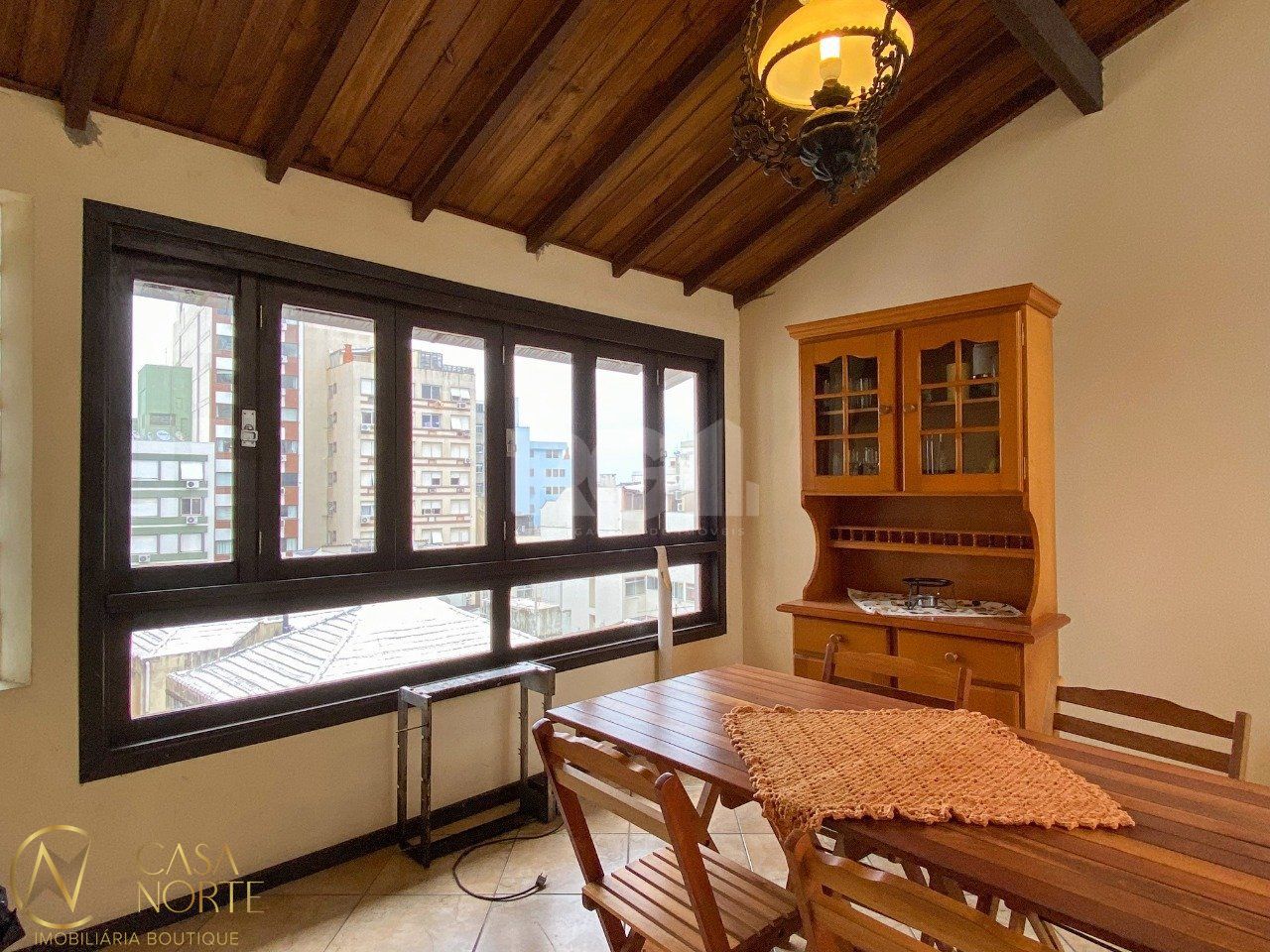 Casa à venda com 2 quartos, 337m², 2 suítes, 2 vagas, Rua Coronel Fernando Machado no bairro Centro Histórico em Porto Alegre