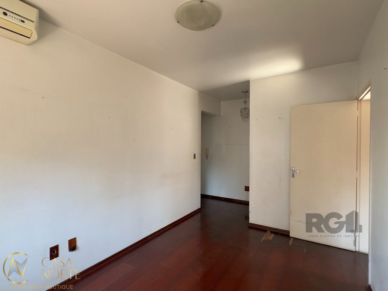 Apartamento à venda com 2 quartos, 55m², Rua Coronel Fernando Machado no bairro Centro Histórico em Porto Alegre