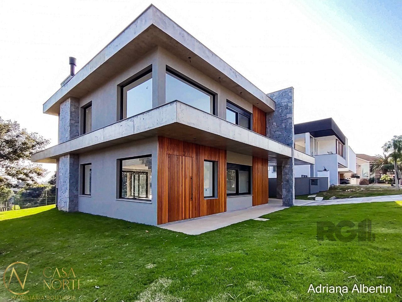 Casa de Condomínio à venda com 3 quartos, 357m², 3 suítes, 2 vagas, Estrada das Três Meninas no bairro Alphaville em Porto Alegre