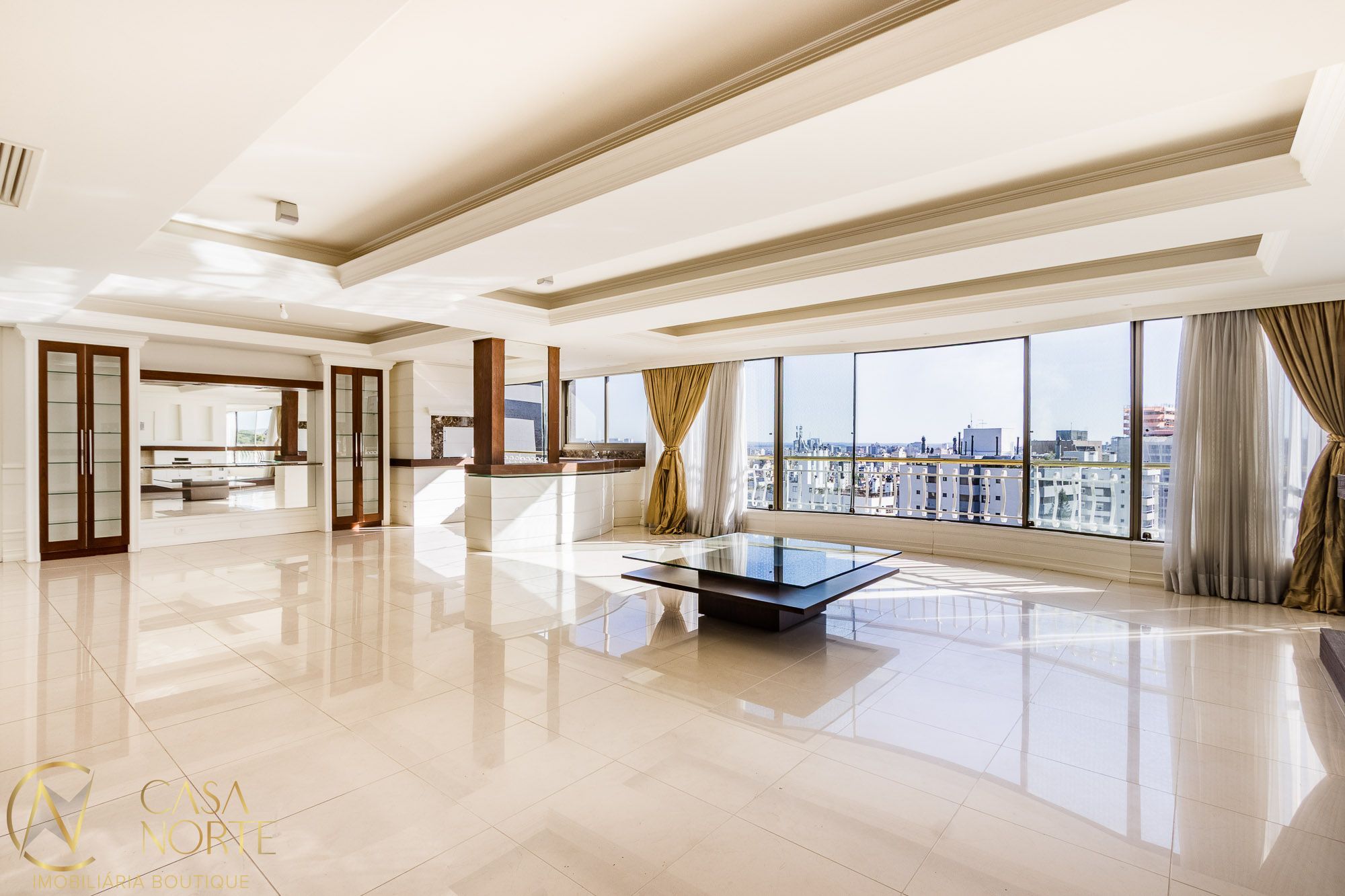 Apartamento à venda com 2 quartos, 178m², 2 suítes, 3 vagas, Rua Pedro Weingartner no bairro Rio Branco em Porto Alegre