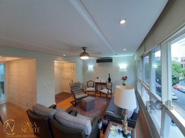 Apartamento à venda com 3 quartos, 173m², 1 suíte, 1 vaga, Rua Padre Chagas no bairro Moinhos de Vento em Porto Alegre