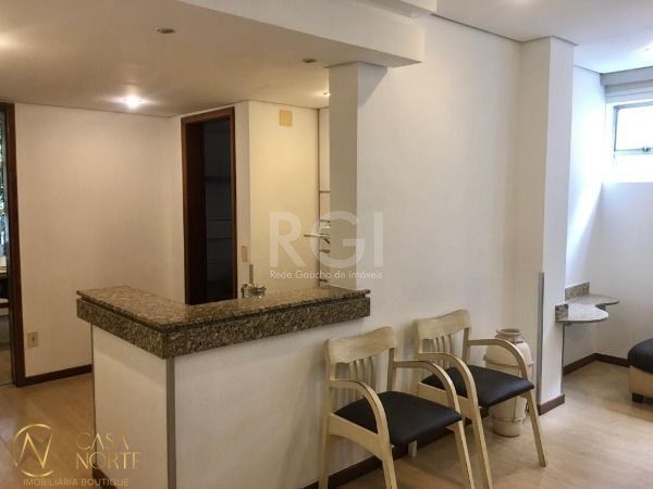 Sala Comercial à venda , 95m², 1 vaga, Rua Luciana de Abreu no bairro Moinhos de Vento em Porto Alegre