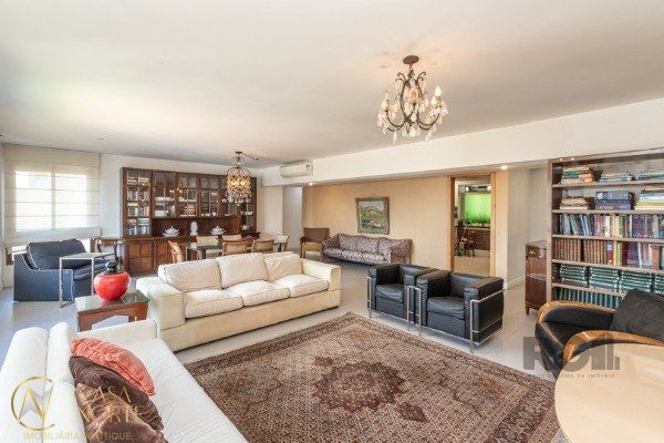 Apartamento à venda com 3 quartos, 153m², 3 suítes, 2 vagas, Rua Artur Rocha no bairro Auxiliadora em Porto Alegre