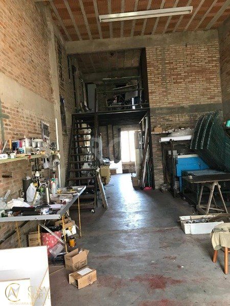 Prédio Comercial à venda , 328m², Rua Placido de Castro no bairro Azenha em Porto Alegre