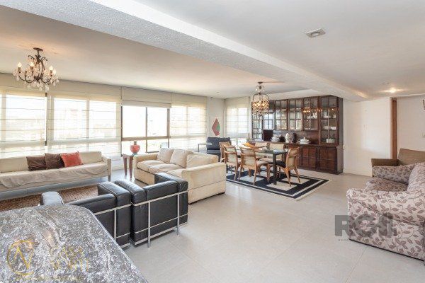 Apartamento à venda com 3 quartos, 153m², 3 suítes, 2 vagas, Rua Artur Rocha no bairro Auxiliadora em Porto Alegre