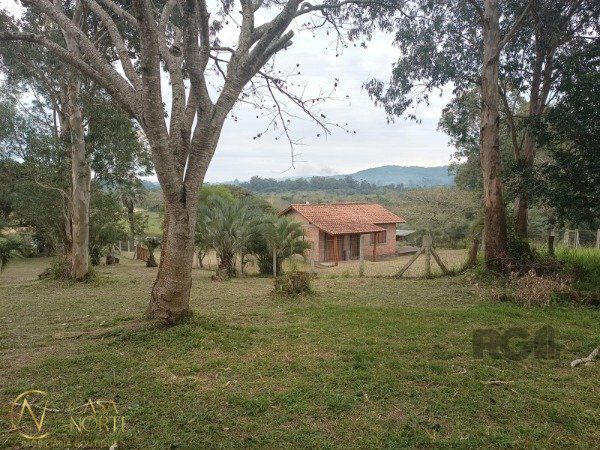 Sítio à venda com 1 quarto, 60m², Estrada do Varejao no bairro Lami em Porto Alegre