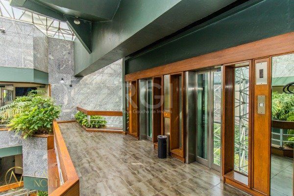 Sala Comercial à venda , 31m², 1 vaga, Rua Dom Pedro II no bairro São João em Porto Alegre