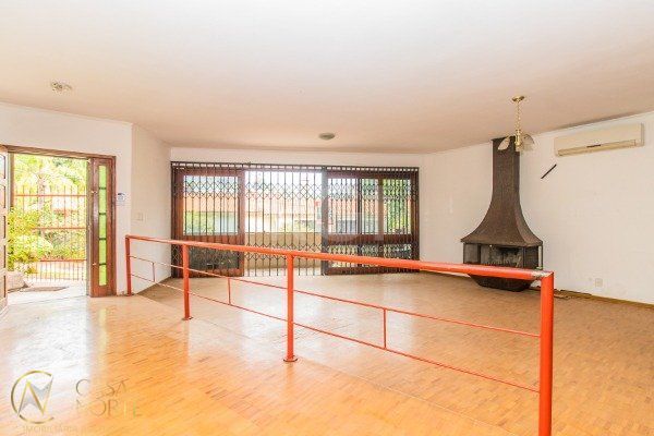 Casa à venda com 3 quartos, 408m², 3 suítes, 4 vagas, Rua Matias José Bins no bairro Chácara das Pedras em Porto Alegre