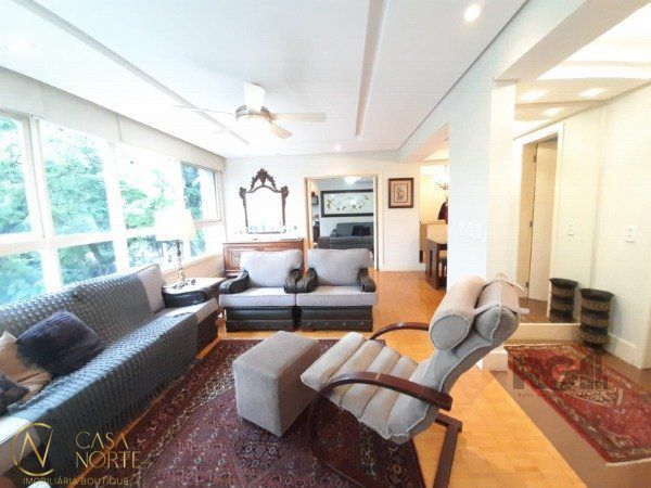 Apartamento à venda com 3 quartos, 173m², 1 suíte, 1 vaga, Rua Padre Chagas no bairro Moinhos de Vento em Porto Alegre