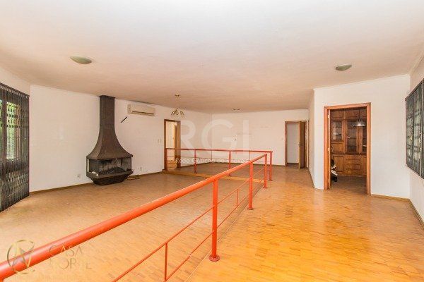 Casa à venda com 3 quartos, 408m², 3 suítes, 4 vagas, Rua Matias José Bins no bairro Chácara das Pedras em Porto Alegre