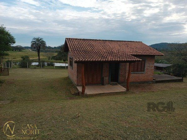 Sítio à venda com 1 quarto, 60m², Estrada do Varejao no bairro Lami em Porto Alegre
