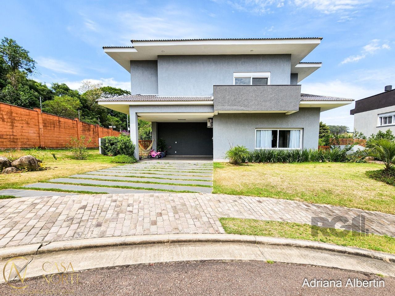 Casa de Condomínio à venda com 3 quartos, 248m², 2 suítes, 2 vagas, Estrada das Três Meninas no bairro Alphaville em Porto Alegre