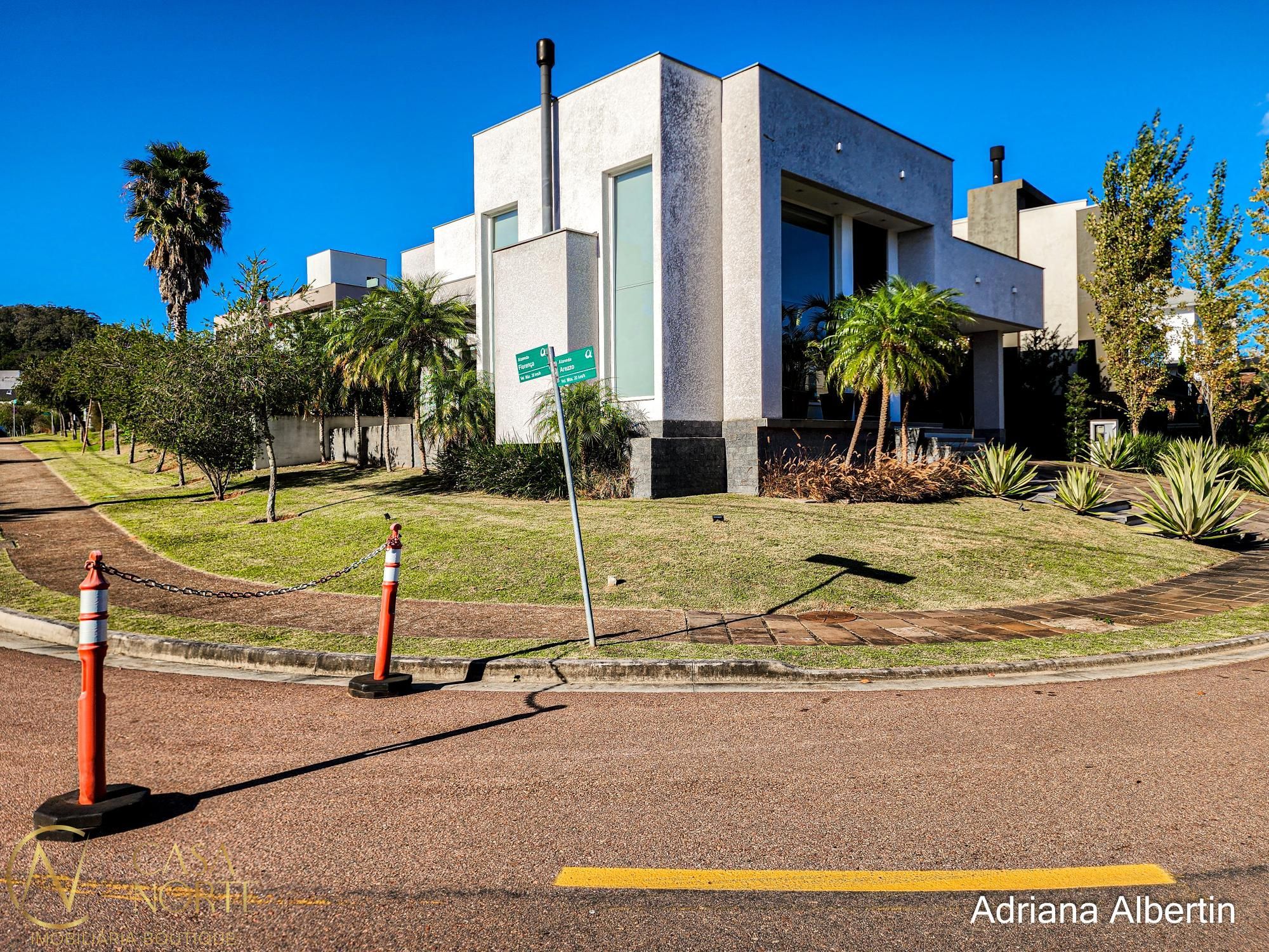 Casa de Condomínio à venda com 3 quartos, 250m², 3 suítes, 2 vagas, Estrada das Três Meninas no bairro Alphaville em Porto Alegre