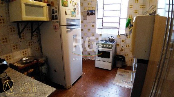 Casa à venda com 2 quartos, 125m², 1 vaga, Rua Giacomo Muttoni no bairro Belém Velho em Porto Alegre