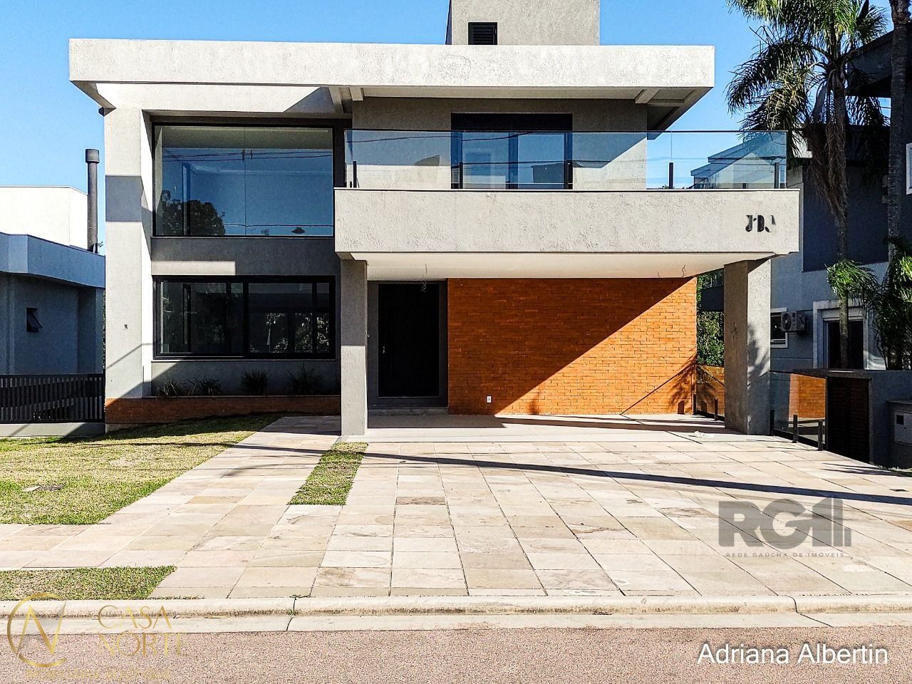 Casa de Condomínio à venda com 3 quartos, 349m², 3 suítes, 2 vagas, Estrada das Três Meninas no bairro Alphaville em Porto Alegre