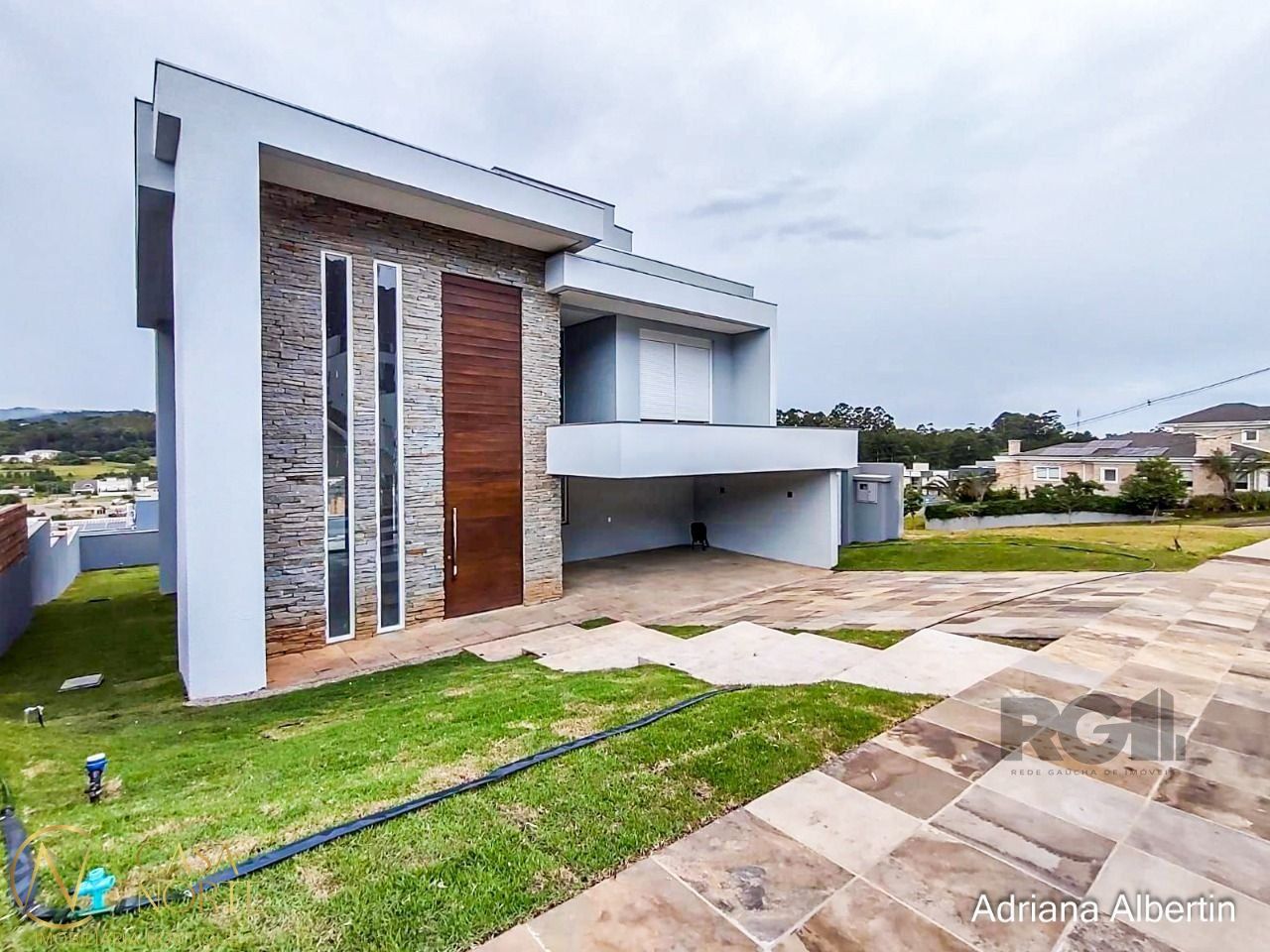 Casa de Condomínio à venda com 3 quartos, 286m², 3 suítes, 2 vagas, Estrada das Três Meninas no bairro Alphaville em Porto Alegre