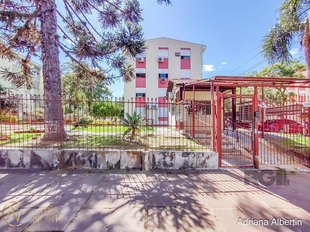 Apartamento à venda com 2 quartos, 49m², Rua Joaquim de Carvalho no bairro Vila Nova em Porto Alegre