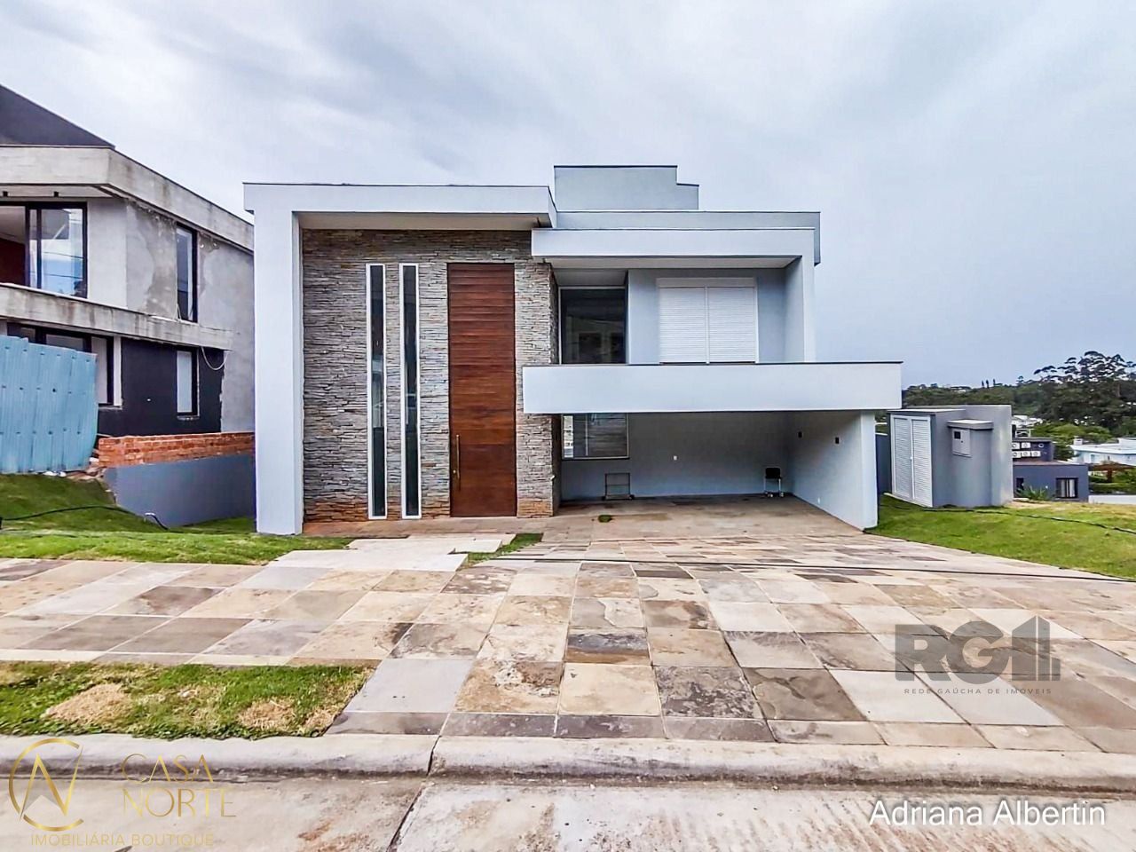Casa de Condomínio à venda com 3 quartos, 286m², 3 suítes, 2 vagas, Estrada das Três Meninas no bairro Alphaville em Porto Alegre