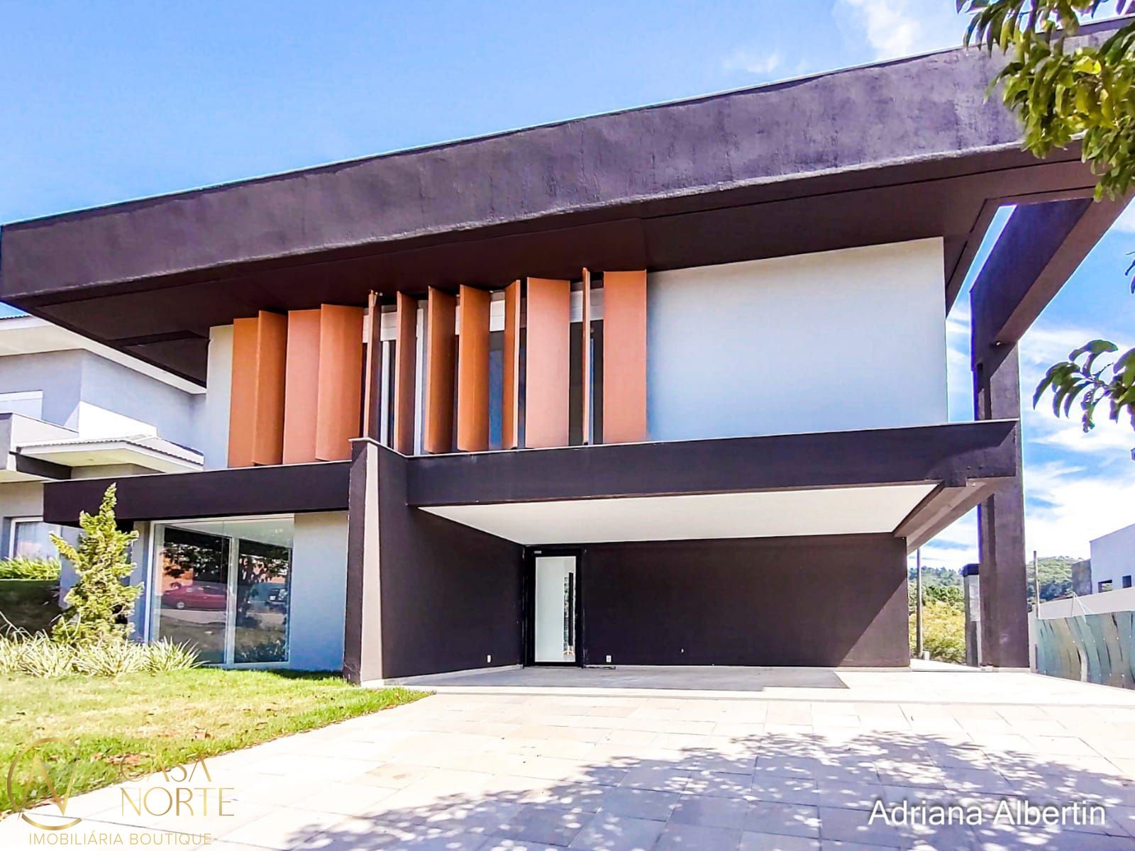 Casa de Condomínio à venda com 4 quartos, 250m², 4 suítes, 6 vagas, Estrada das Três Meninas no bairro Alphaville em Porto Alegre