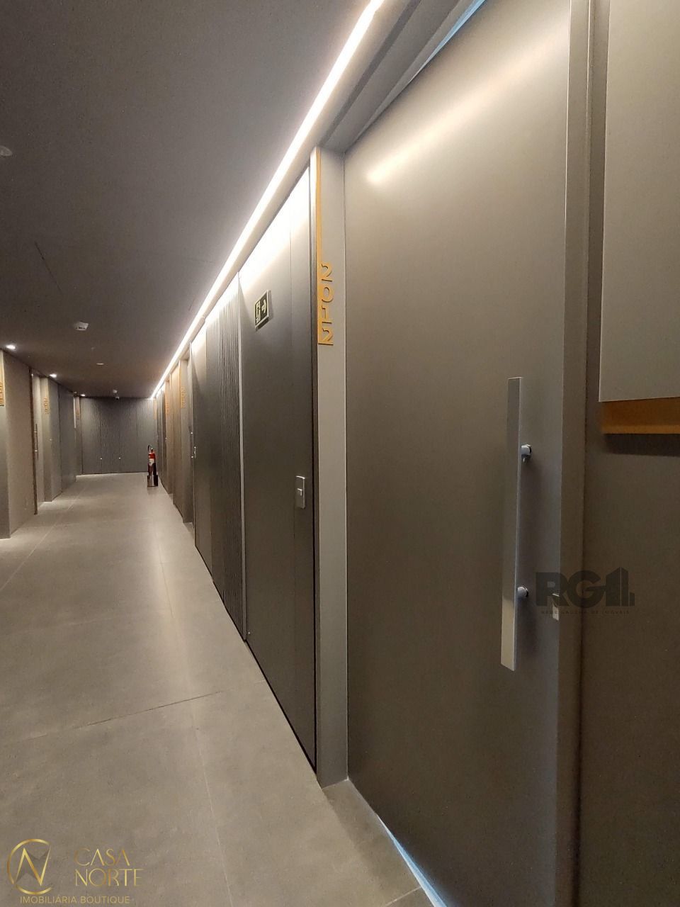 Sala Comercial à venda , 34m², Avenida Padre Cacique no bairro Praia de Belas em Porto Alegre